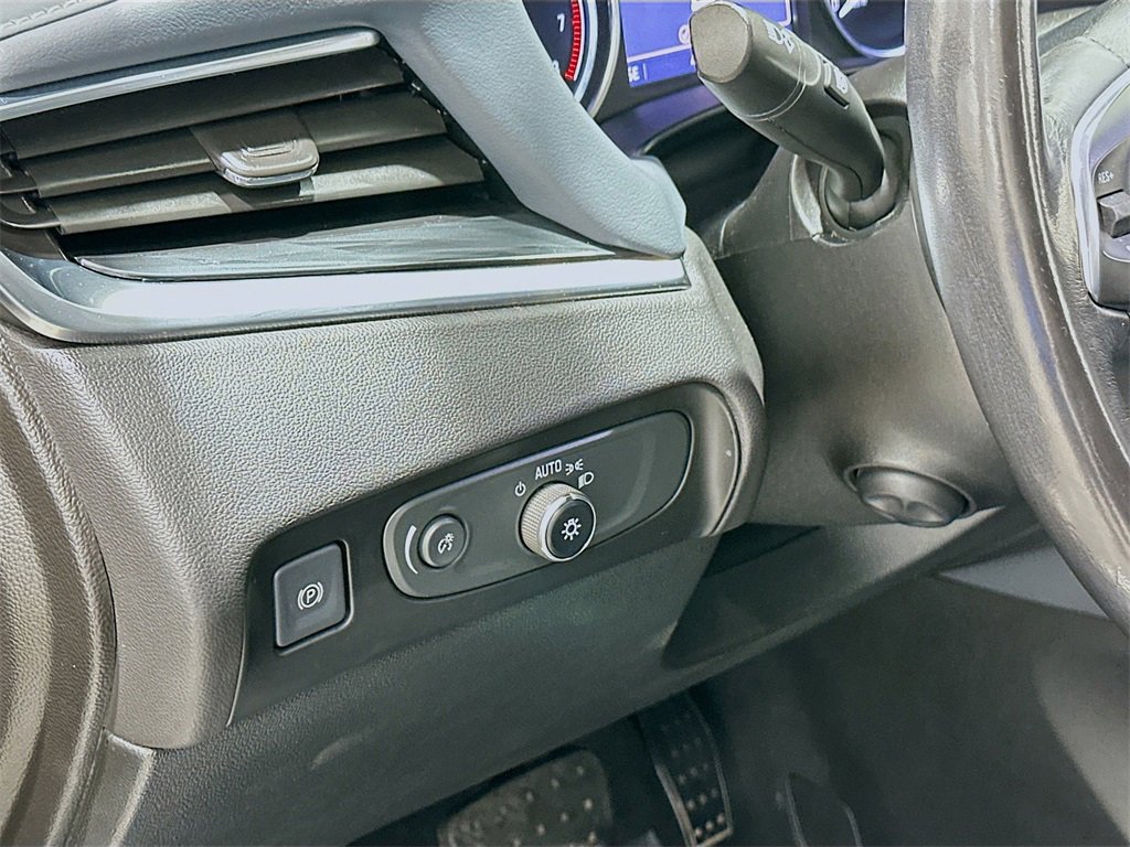 Used 2021 Buick Enclave Premium w/ Sun and Sites Package image 10