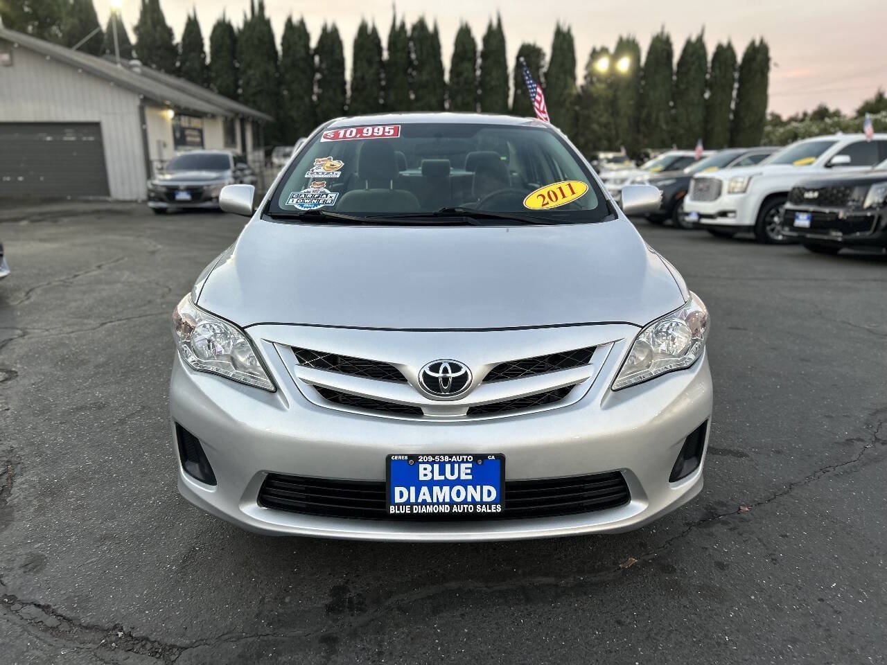 Used 2011 Toyota Corolla LE FWD image 2