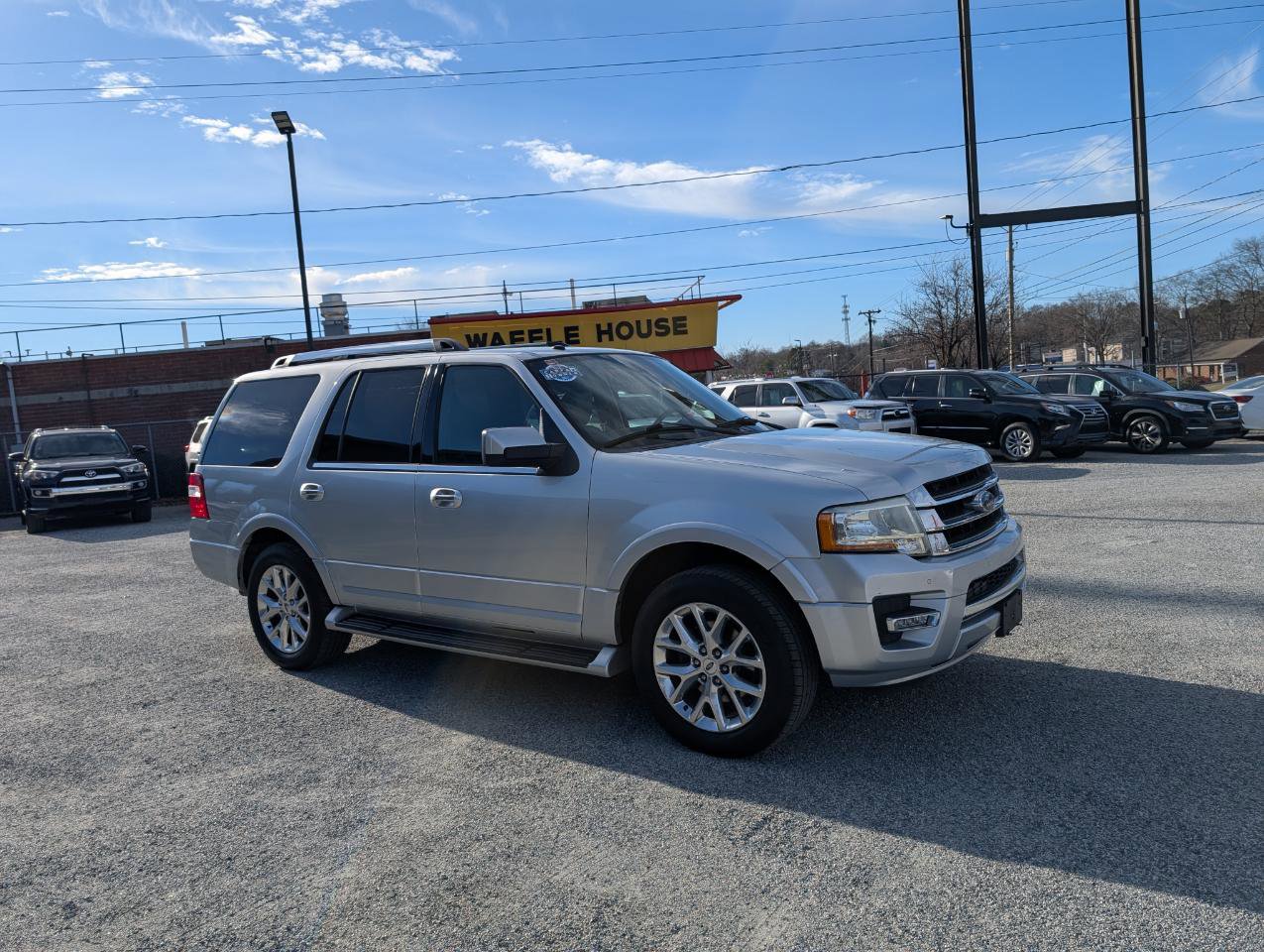 Used 2017 Ford Expedition Limited image 3