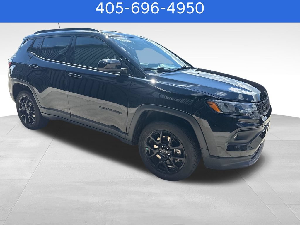 Used 2026 Jeep Compass Latitude AWD/4WD image 7
