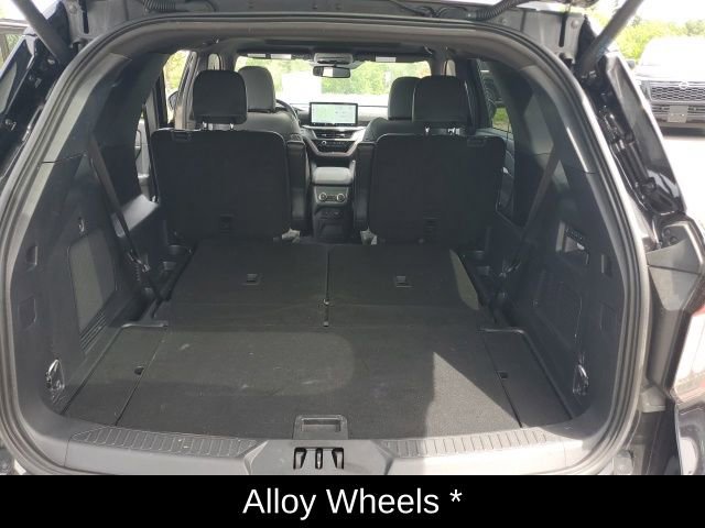 Used 2025 Ford Explorer ST w/ Sun And Sound Package AWD/4WD image 18