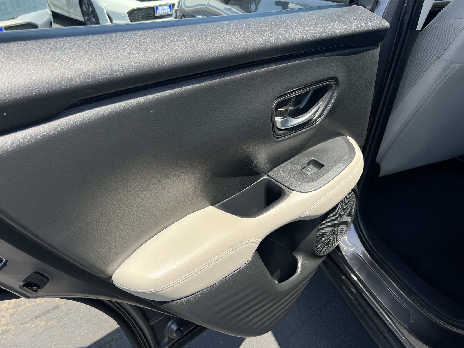 Certified 2025 Honda HR-V LX image 19