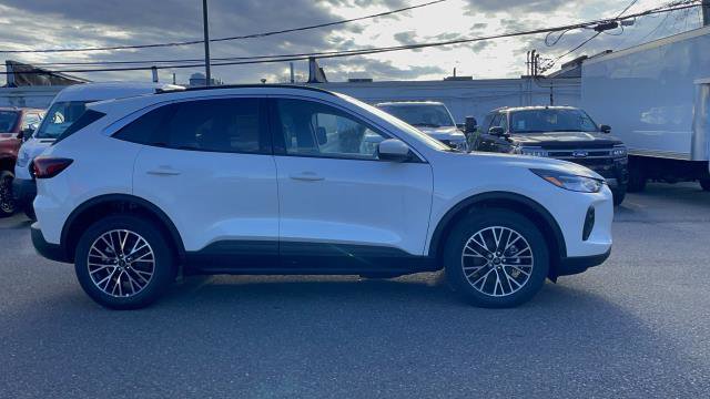 New 2023 Ford Escape SE image 4