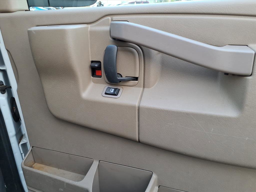 Used 2020 Chevrolet Express 2500 image 8