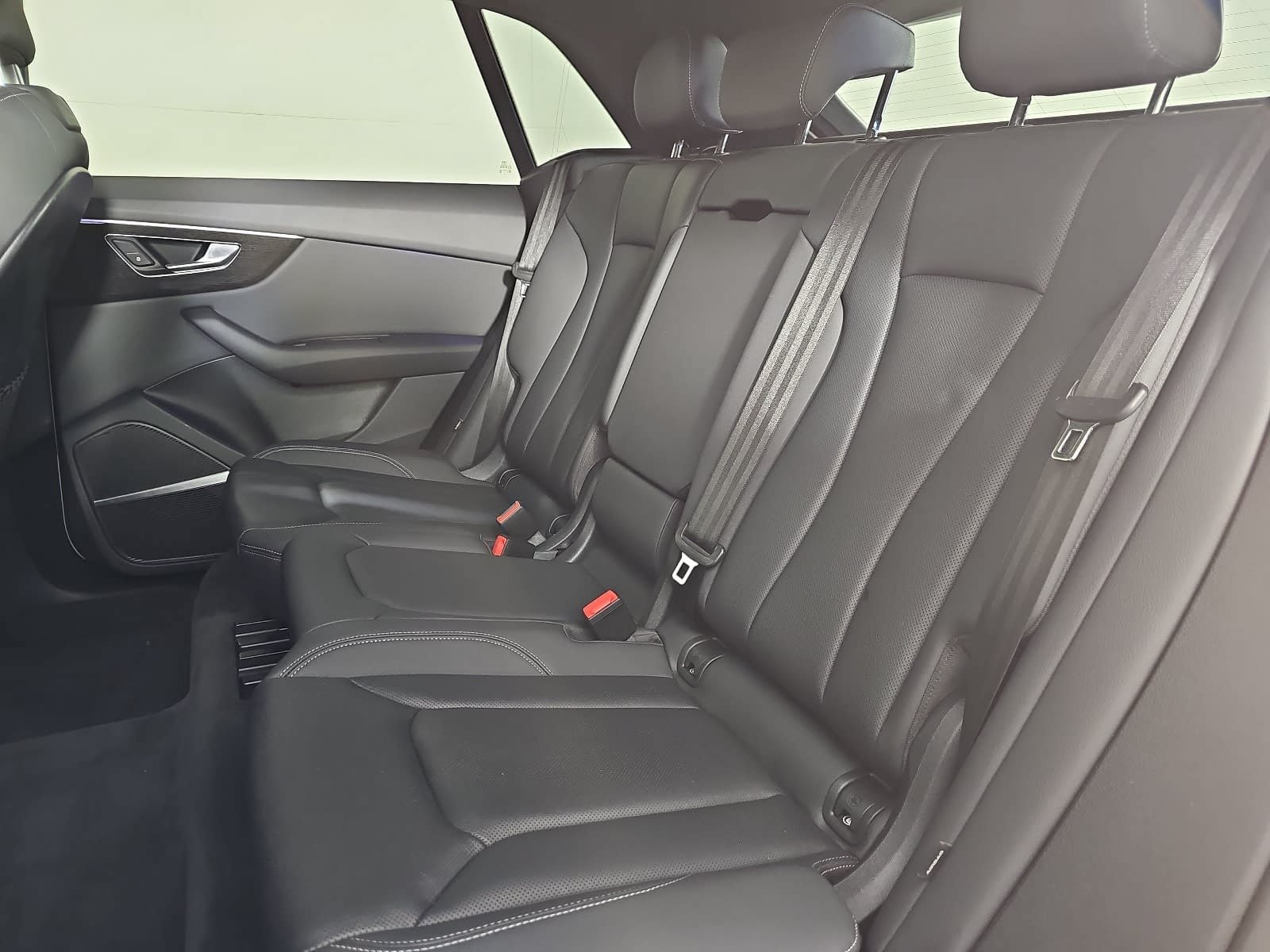 Used 2019 Audi Q8 Premium Plus AWD/4WD image 14