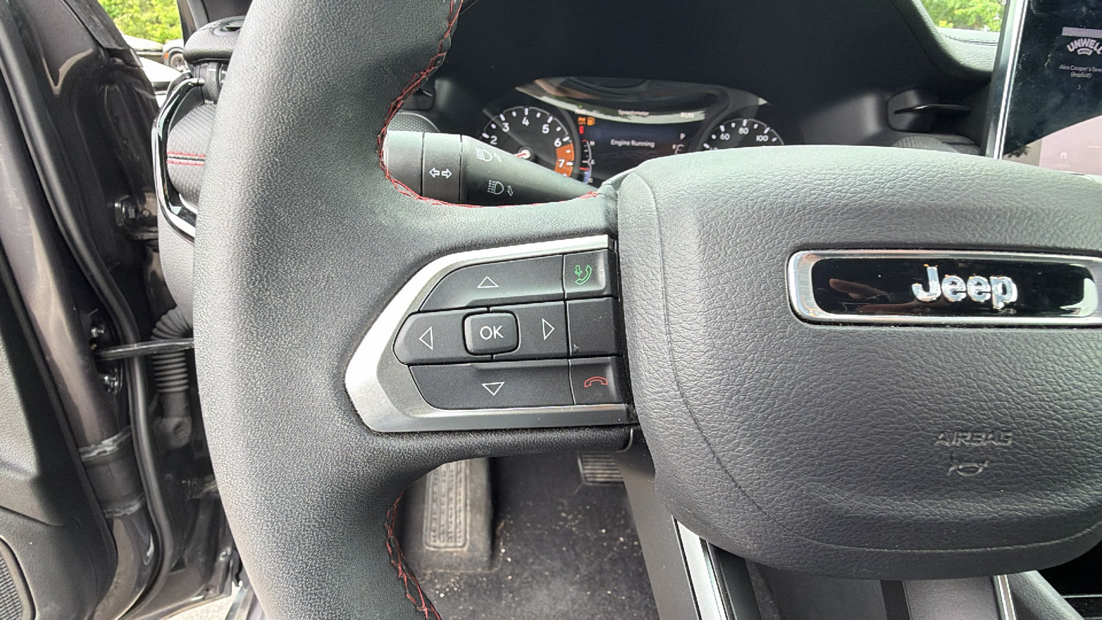 Used 2024 Jeep Compass Trailhawk AWD/4WD image 27