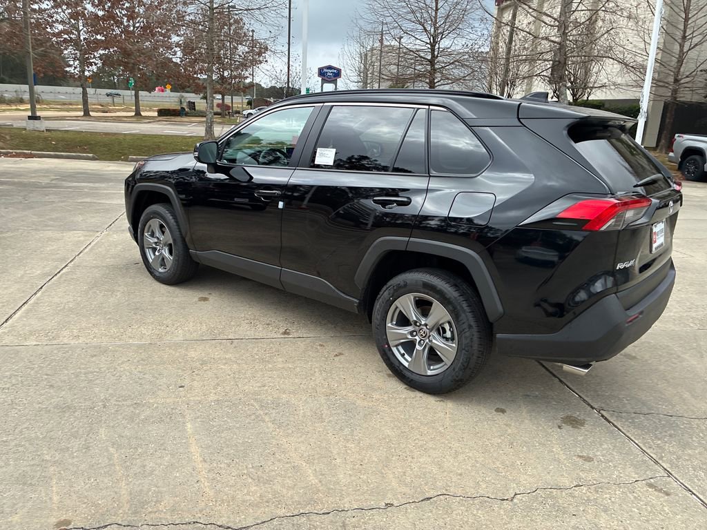 New 2025 Toyota RAV4 XLE image 3