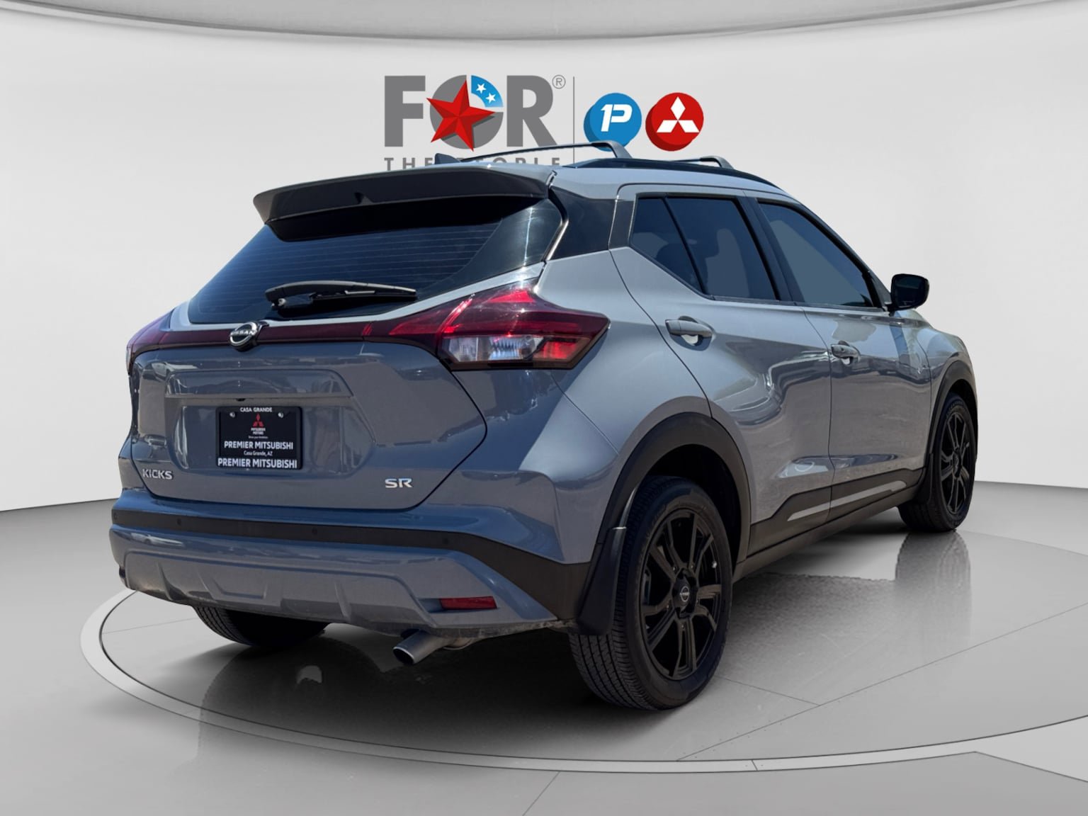 Used 2024 Nissan Kicks SR w/ Exterior Package FWD image 5