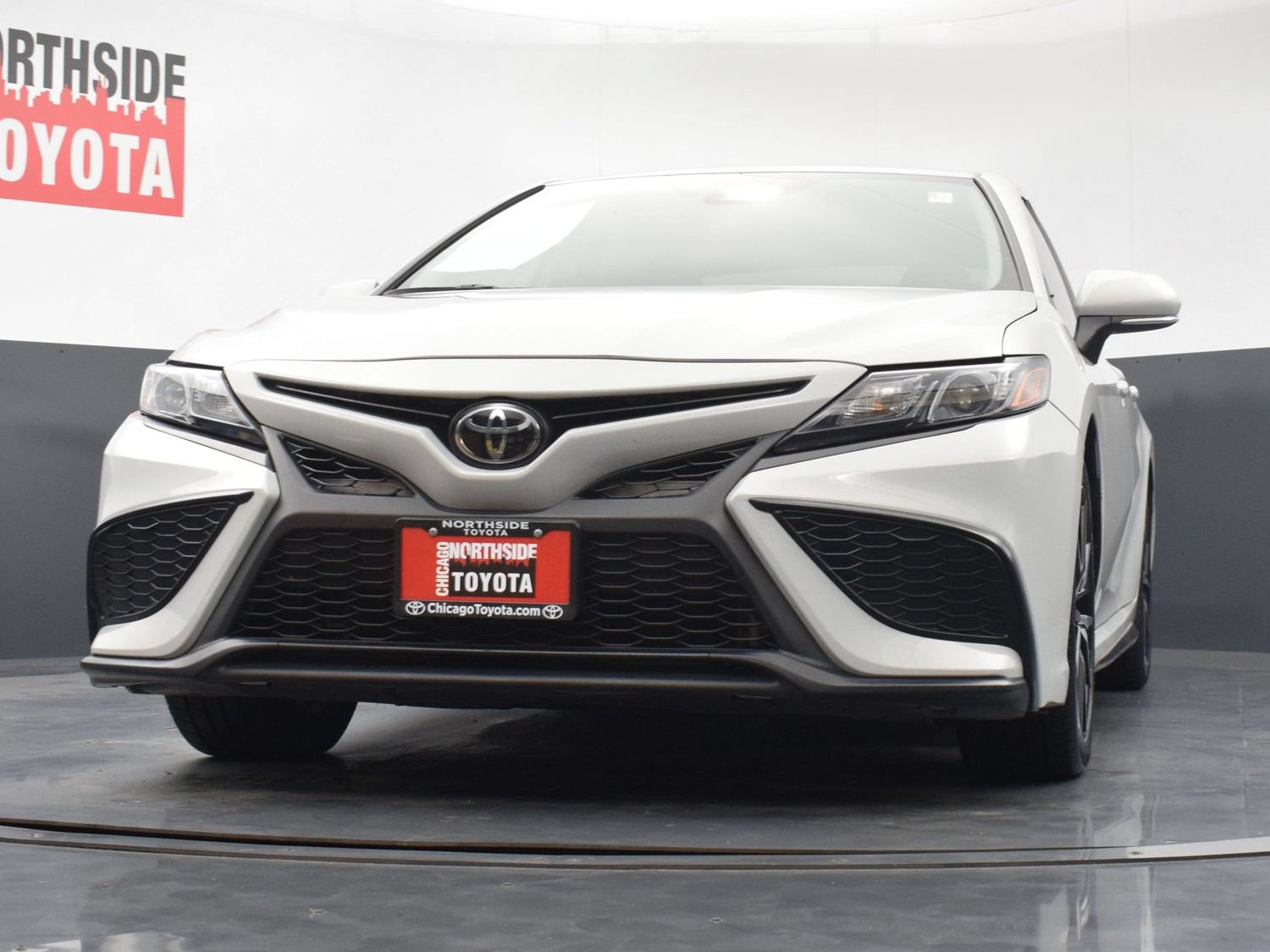 Used 2024 Toyota Camry SE FWD image 30