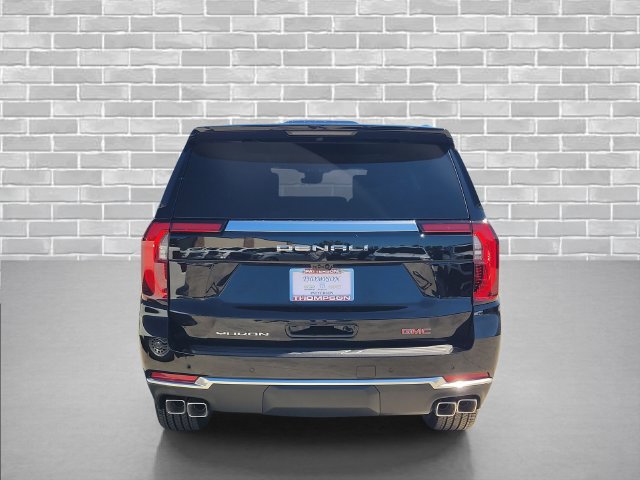 New 2026 GMC Yukon Denali w/ Denali Reserve Package AWD/4WD image 7