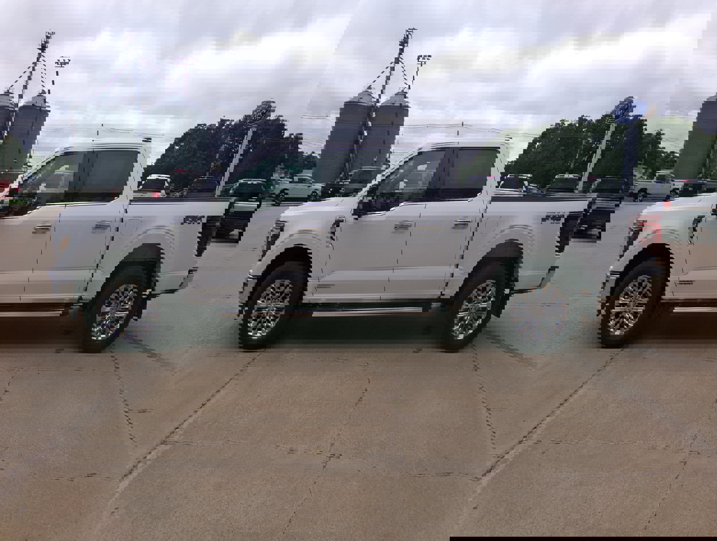 New 2025 Ford F150 Lariat w/ Equipment Group 501A Mid image 28