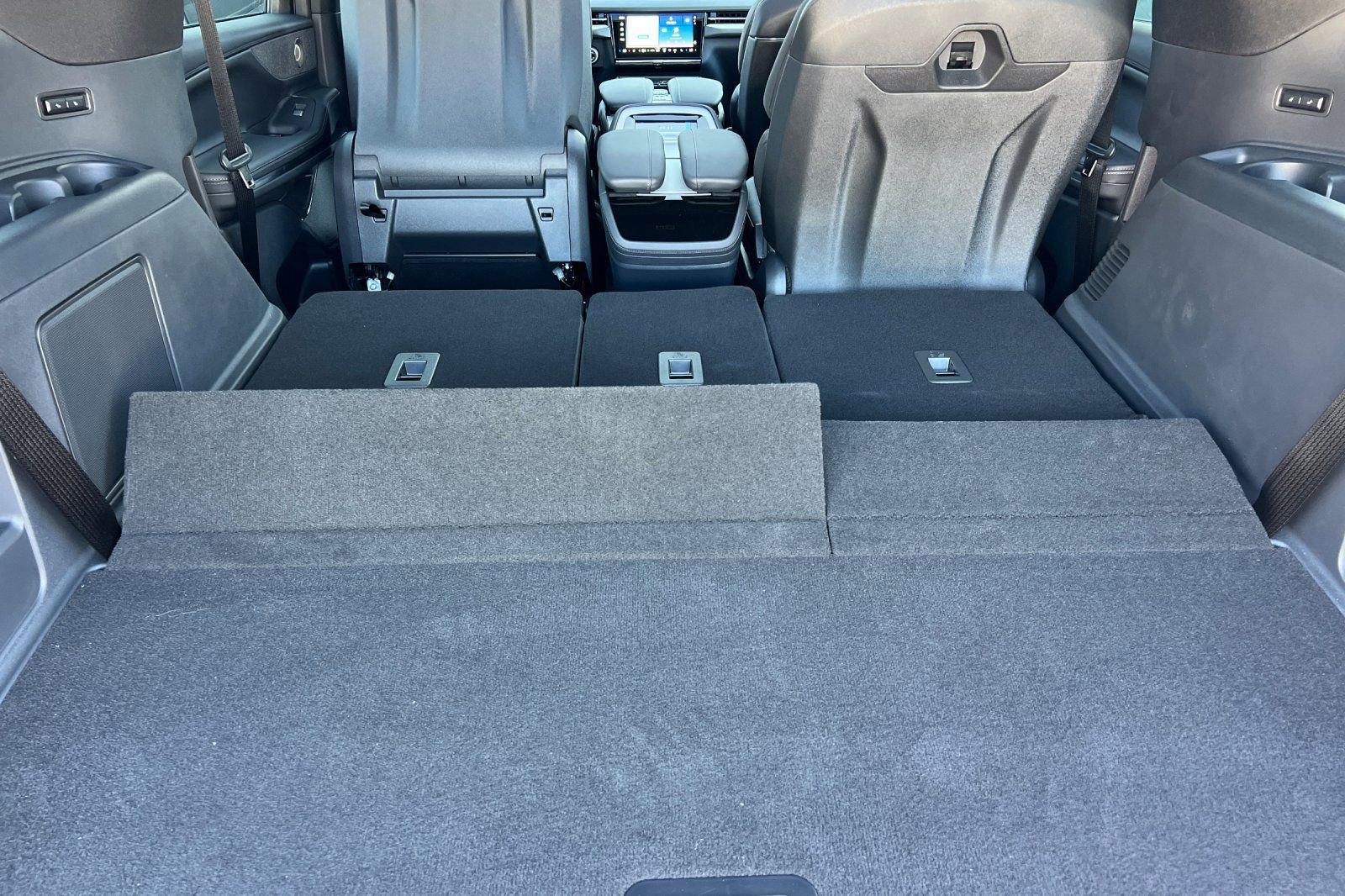 New 2026 Lincoln Navigator Reserve w/ Jet Appearance Package image 14