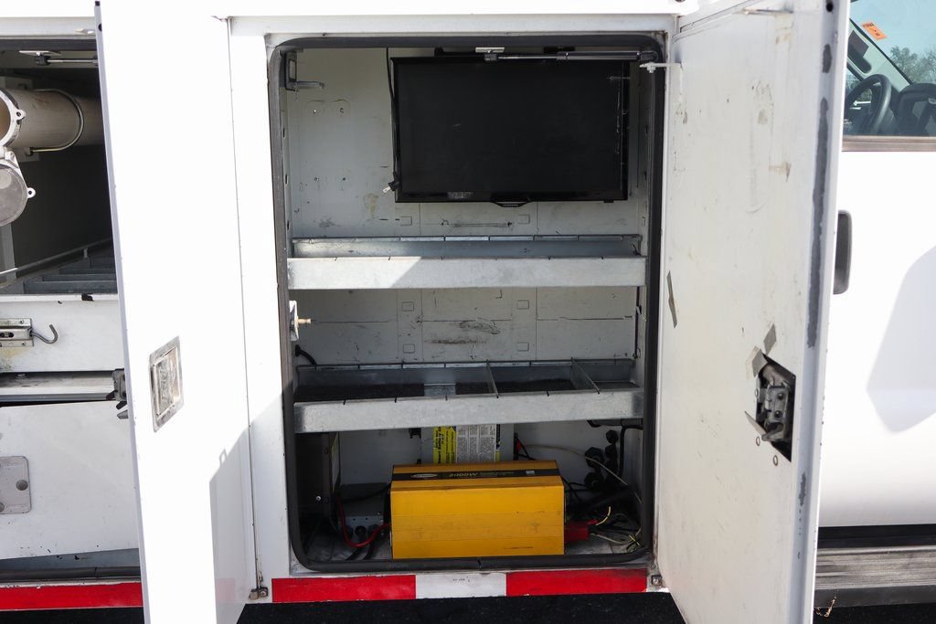 Used 2012 Ford F550 2WD Regular Cab Super Duty w/ PWR Equipment Group image 12