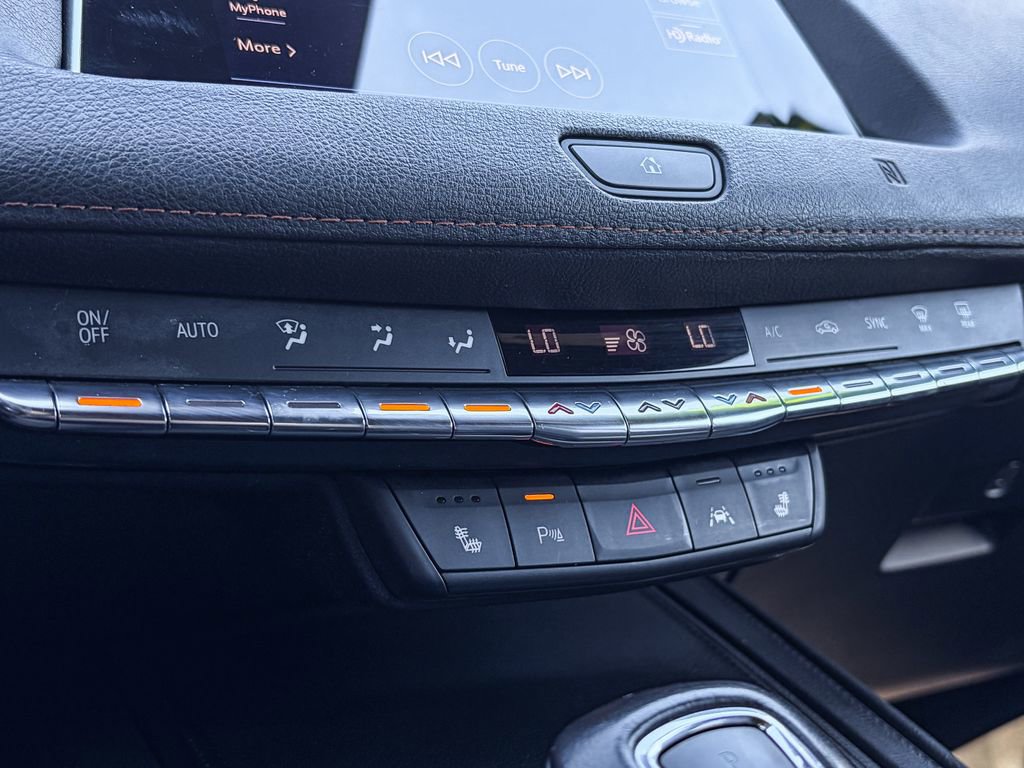 Used 2019 Cadillac XT4 Sport w/ Cold Weather Package image 26