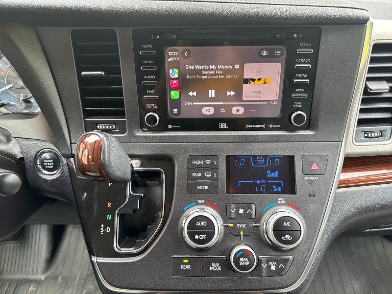 Used 2018 Toyota Sienna Limited Premium AWD/4WD image 20