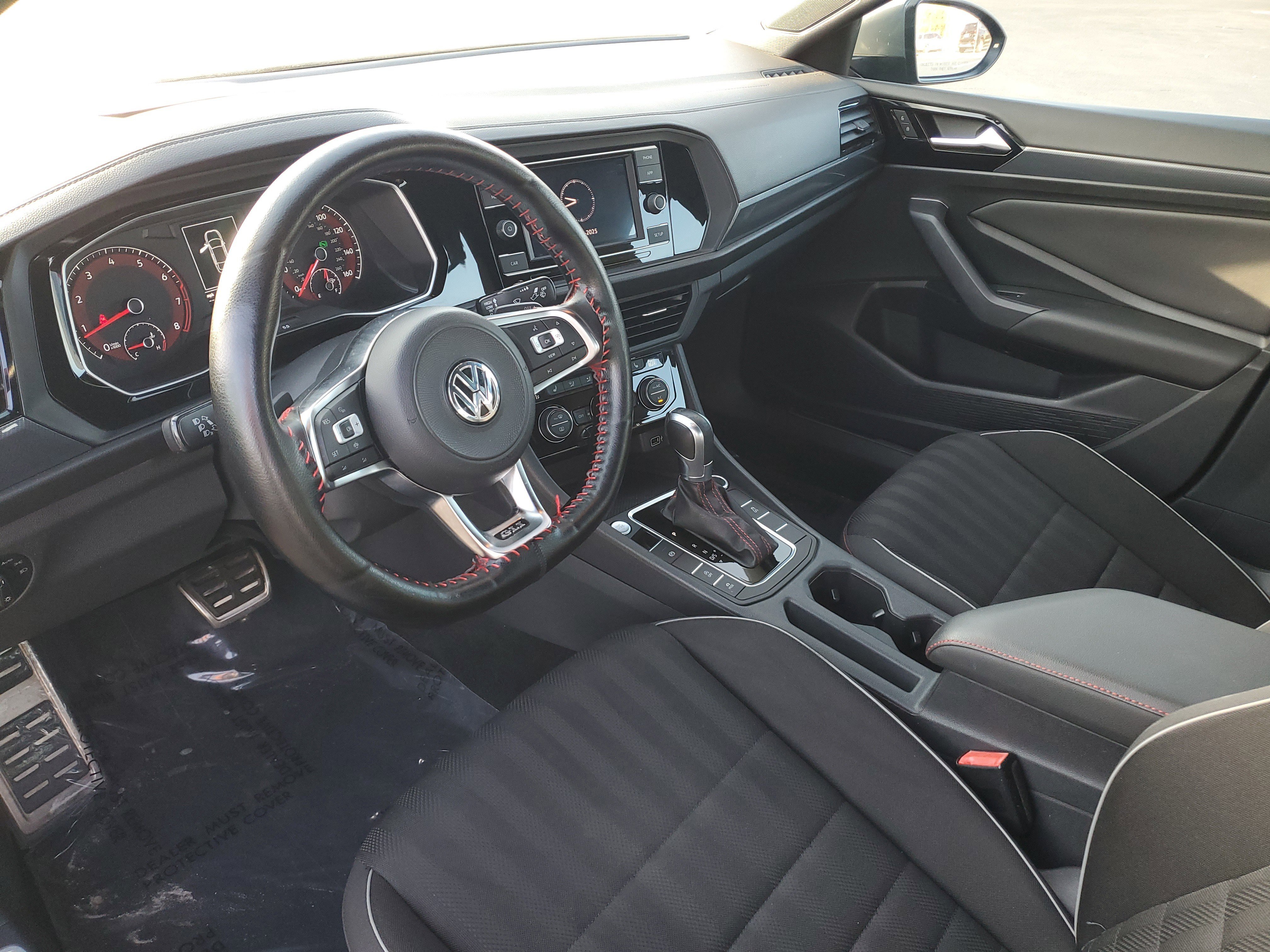 Used 2019 Volkswagen Jetta GLI image 18