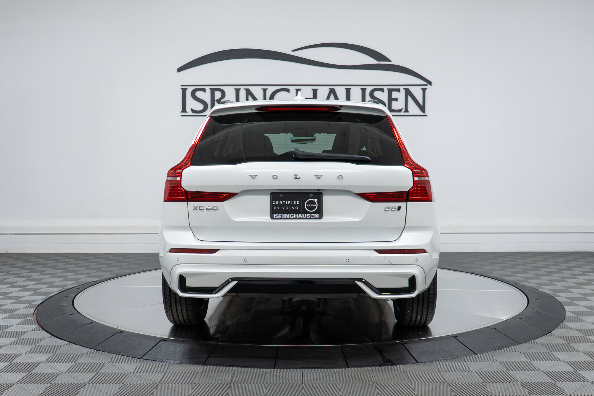 Certified 2025 Volvo XC60 B5 Plus AWD/4WD image 6