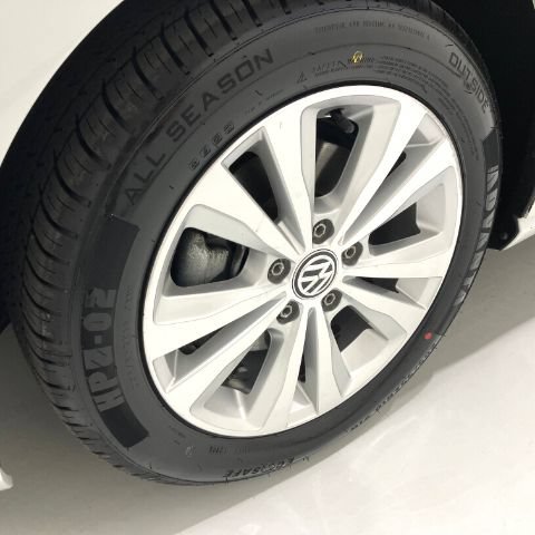 Used 2020 Volkswagen Golf 4-Door FWD image 20