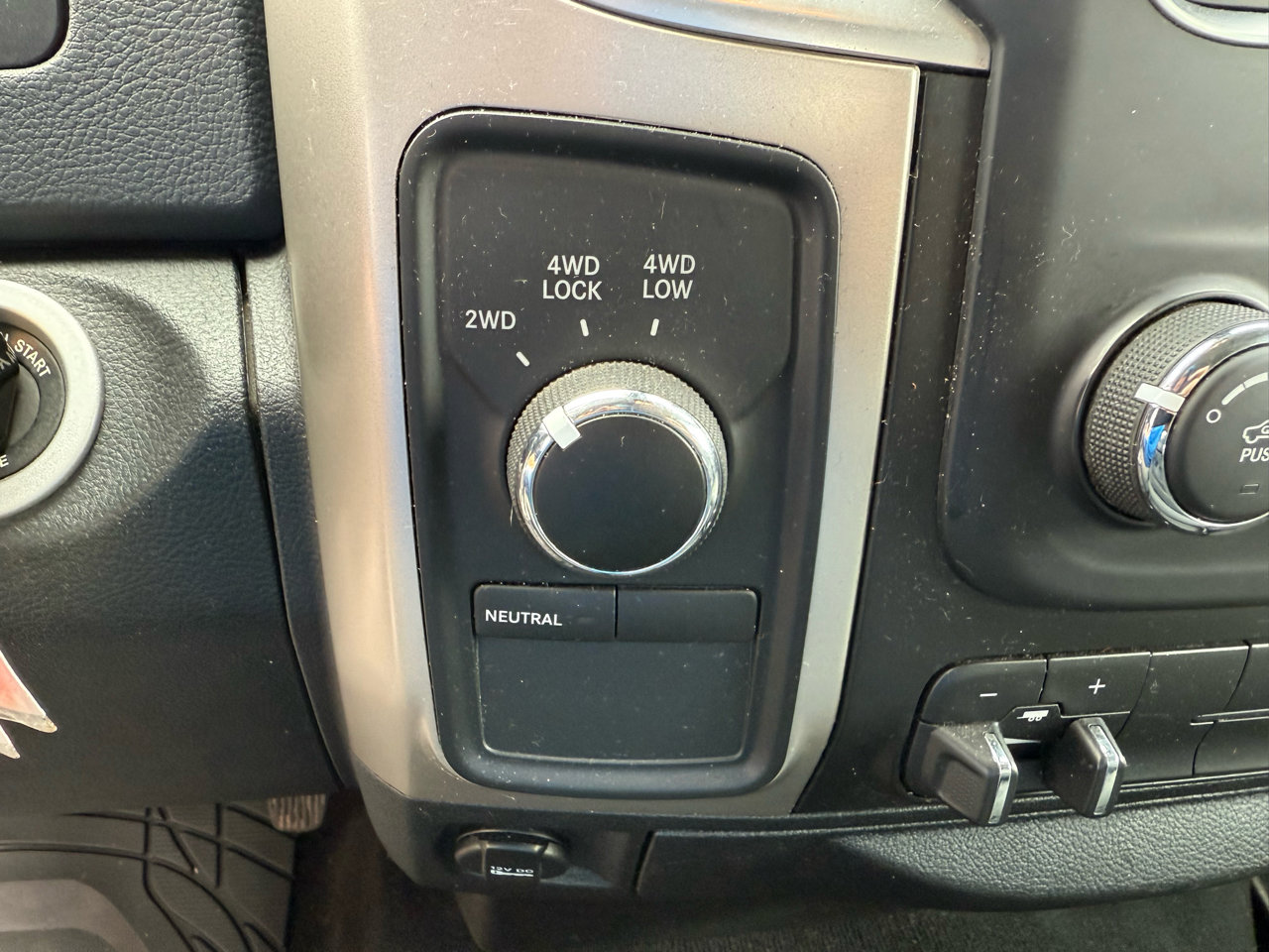 Used 2018 RAM 2500 SLT image 11