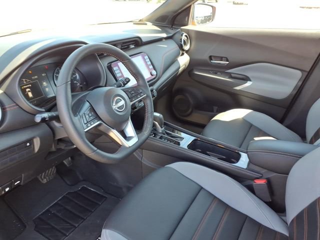 Used 2023 Nissan Kicks SR w/ SR Premium Package FWD image 11