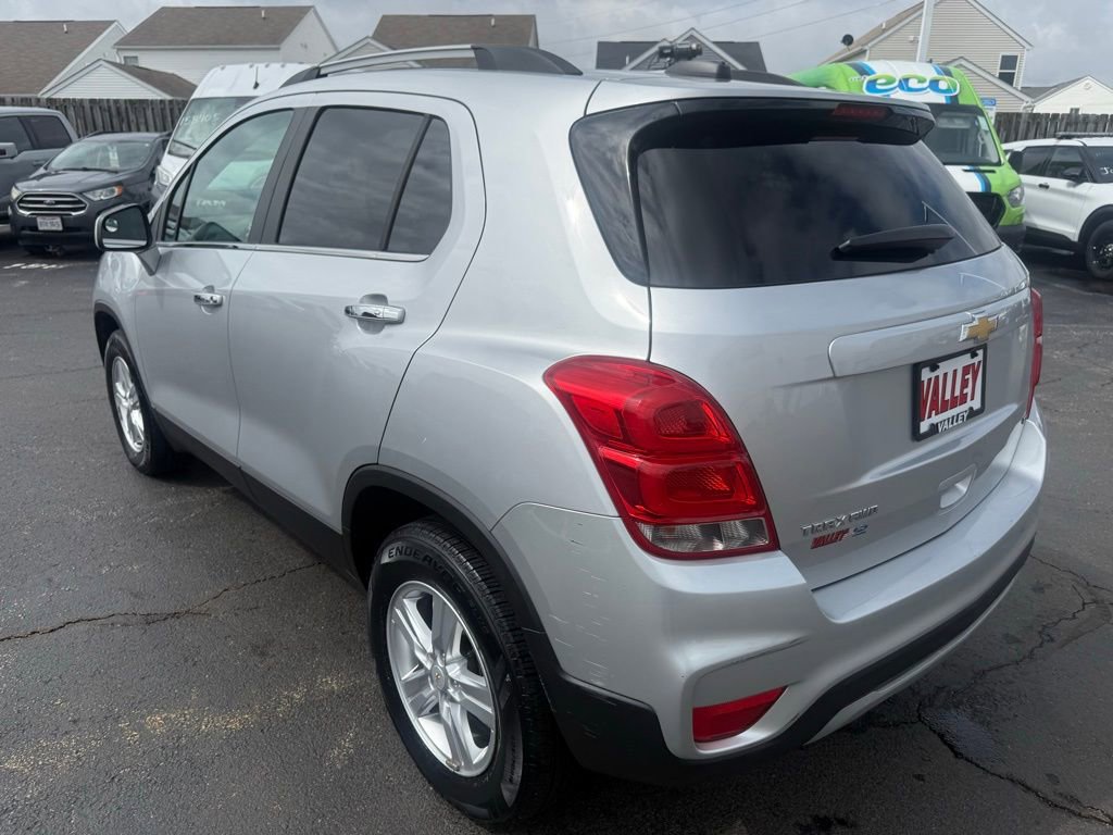 Used 2017 Chevrolet Trax LT w/ LT Convenience Package AWD/4WD image 5