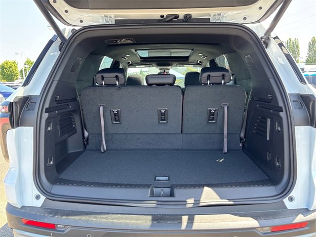 New 2025 Chevrolet Traverse LT w/ Enhanced Driving Package image 28