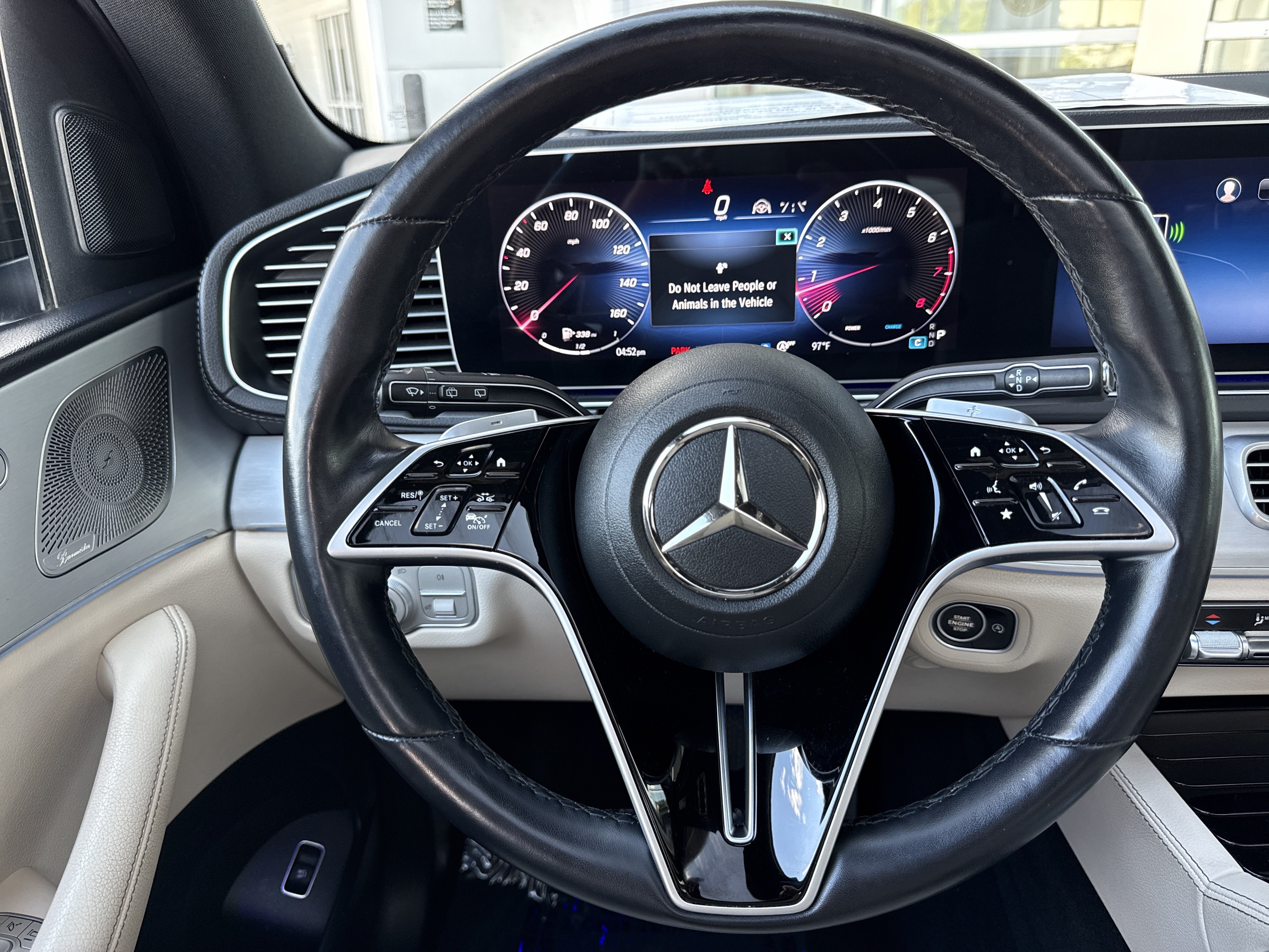 Used 2025 Mercedes-Benz GLS 450 4MATIC image 38