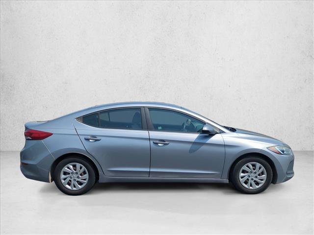 Used 2017 Hyundai Elantra SE image 4