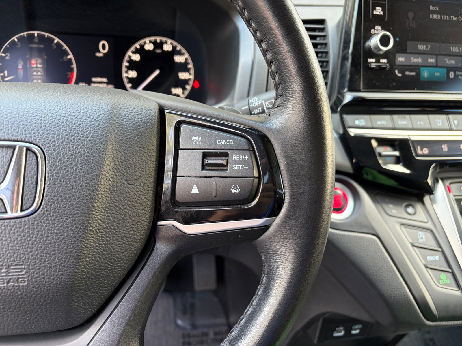 Used 2025 Honda Odyssey EX-L image 14