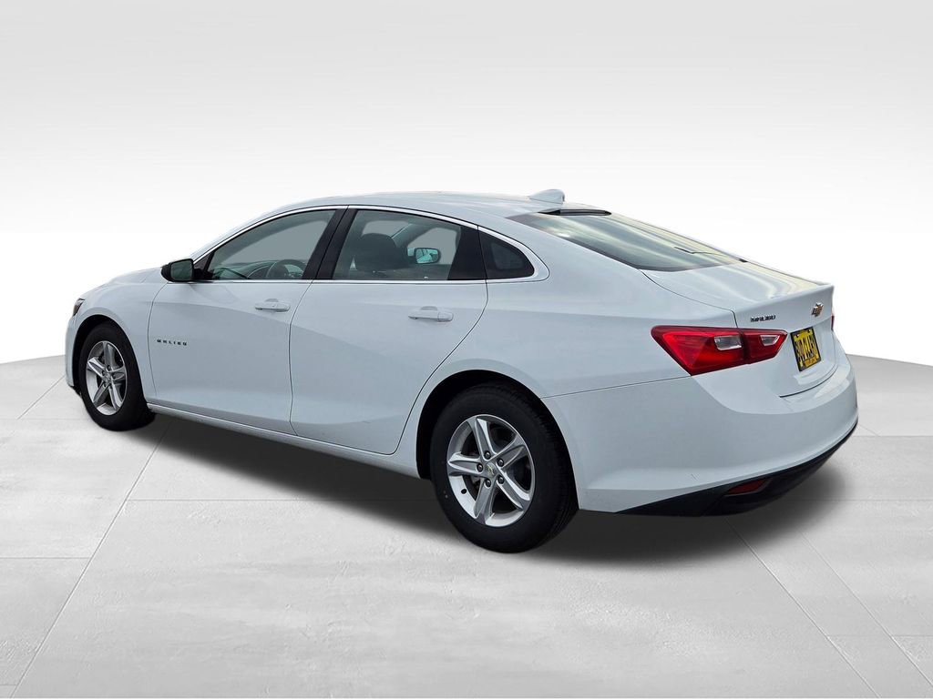 Used 2023 Chevrolet Malibu LT FWD image 3