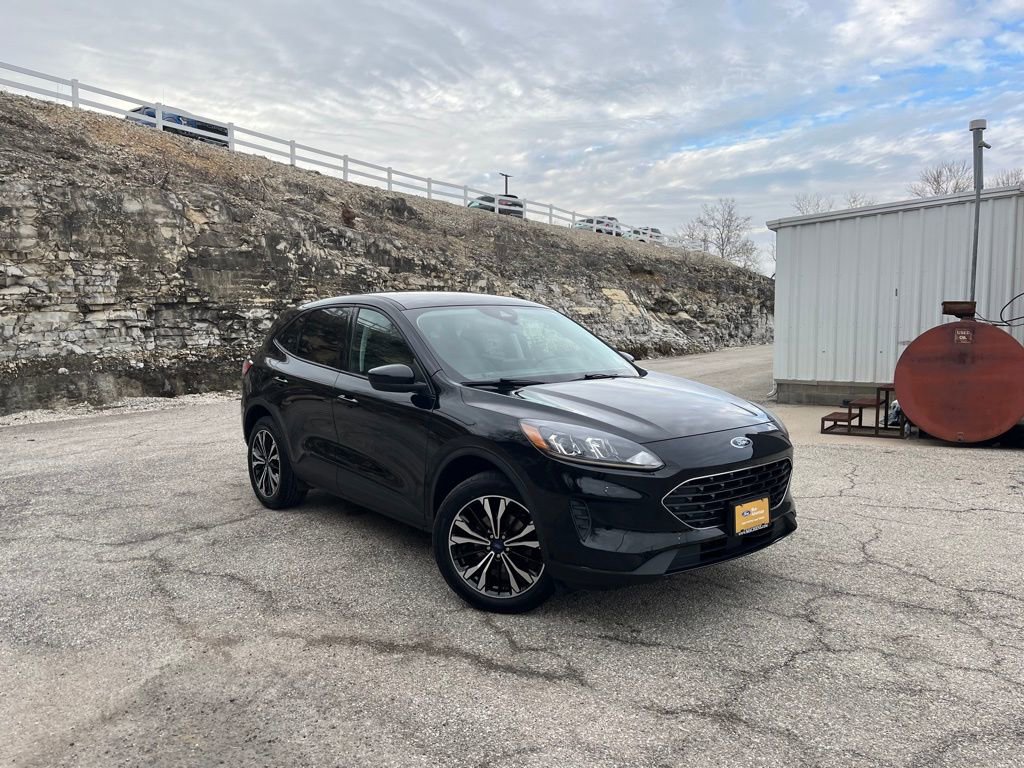 Certified 2022 Ford Escape SE w/ SE Sport Appearance Package image 1