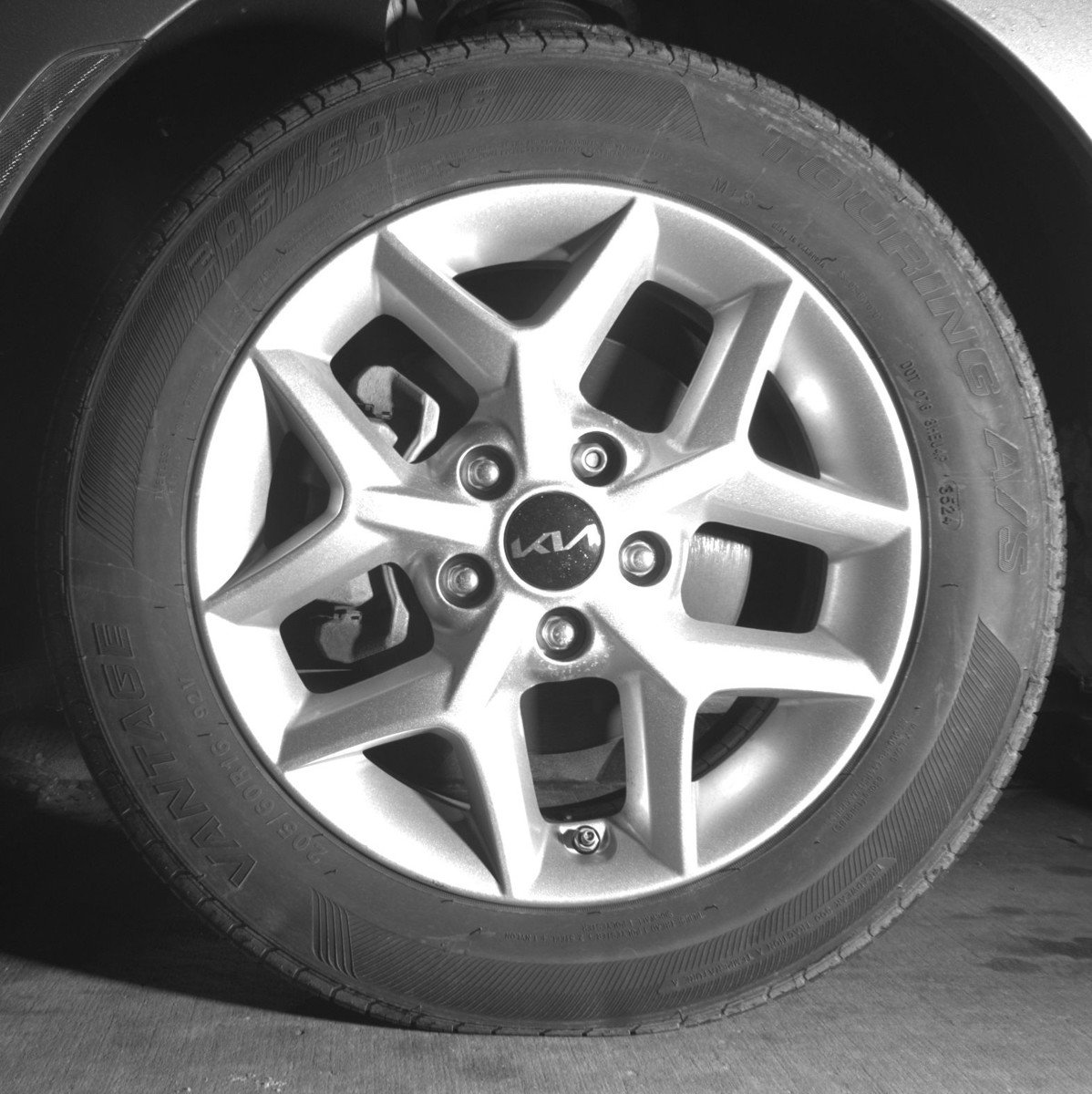 Used 2025 Kia Soul LX w/ LX Technology Package FWD image 12
