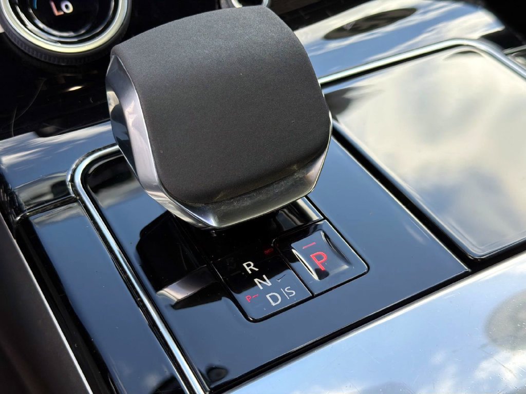 Used 2023 Land Rover Range Rover Velar R-Dynamic S AWD/4WD image 25