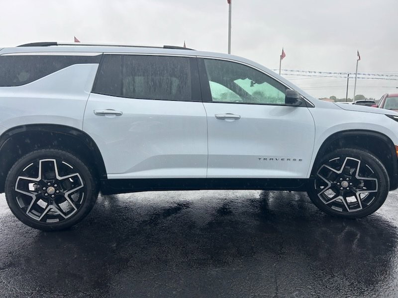 New 2026 Chevrolet Traverse High Country FWD image 9