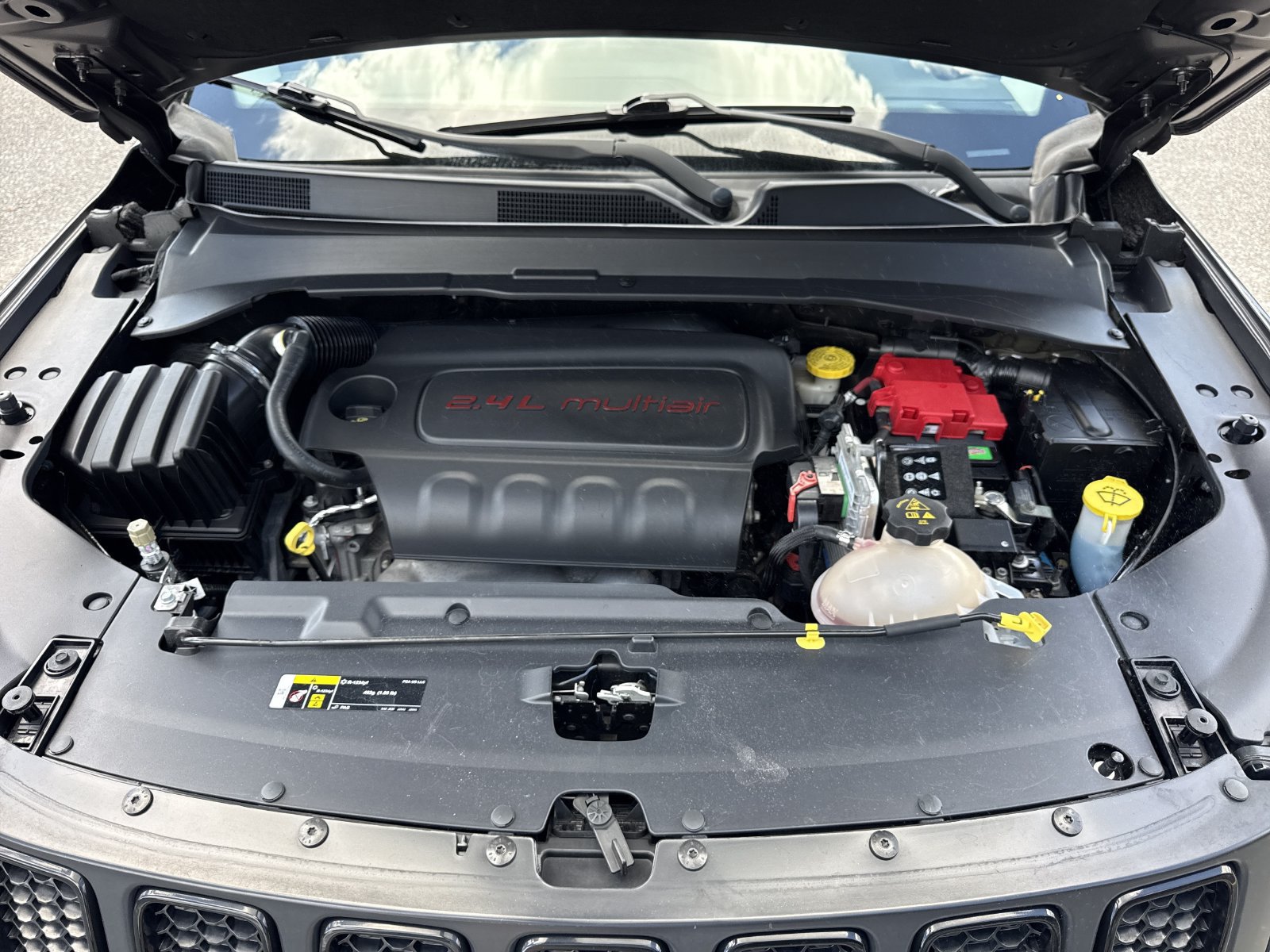 Used 2019 Jeep Compass Latitude FWD image 31