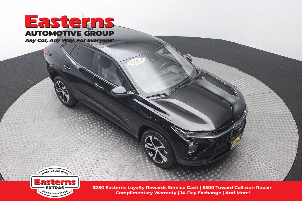 Used 2024 Chevrolet Trax RS FWD image 4