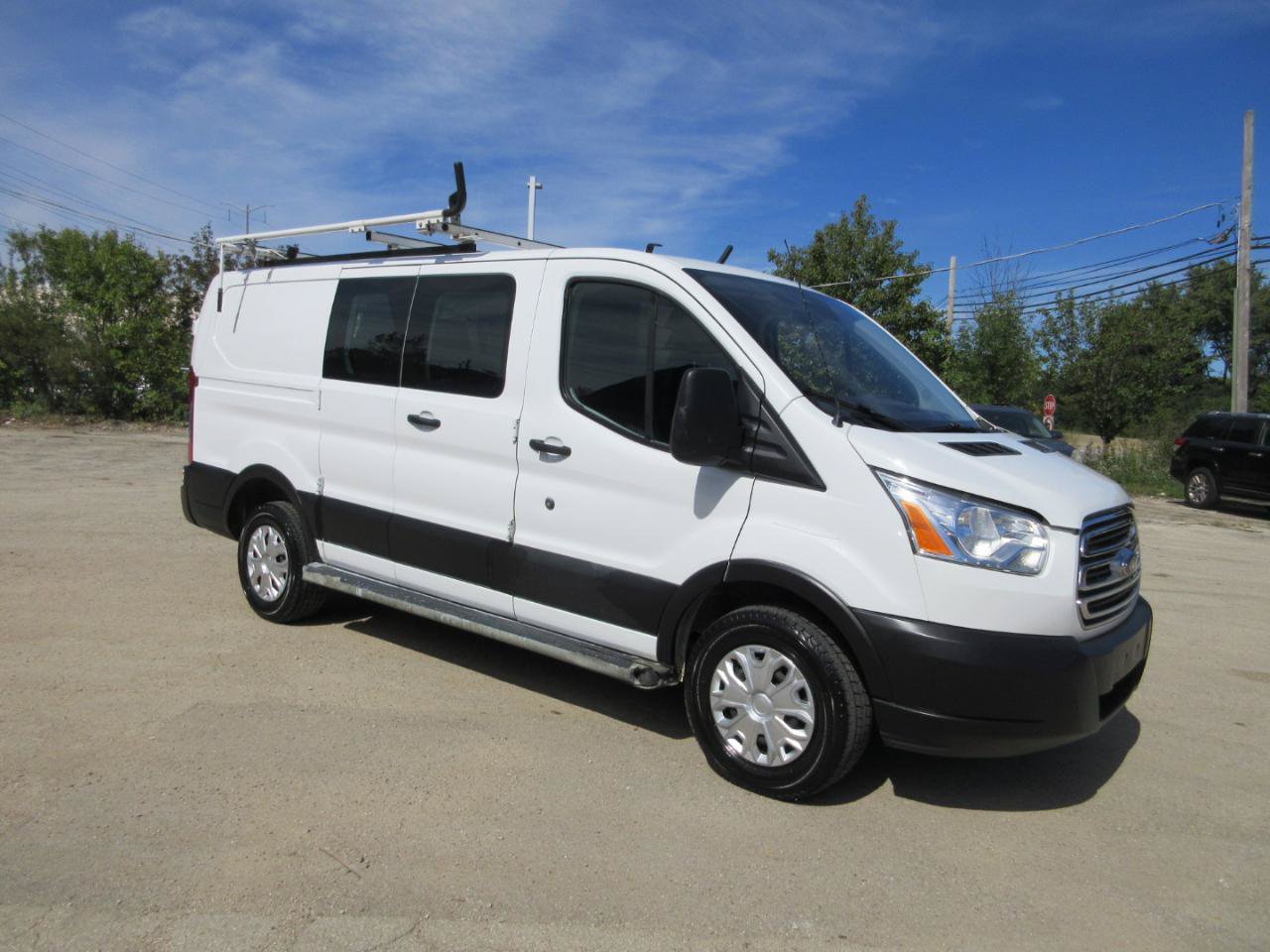 Used 2019 Ford Transit 250 130 Low Roof w/ Exterior Upgrade Package RWD image 18