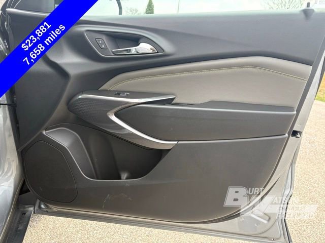 Used 2025 Chevrolet Trax ACTIV w/ Driver Confidence Package image 28