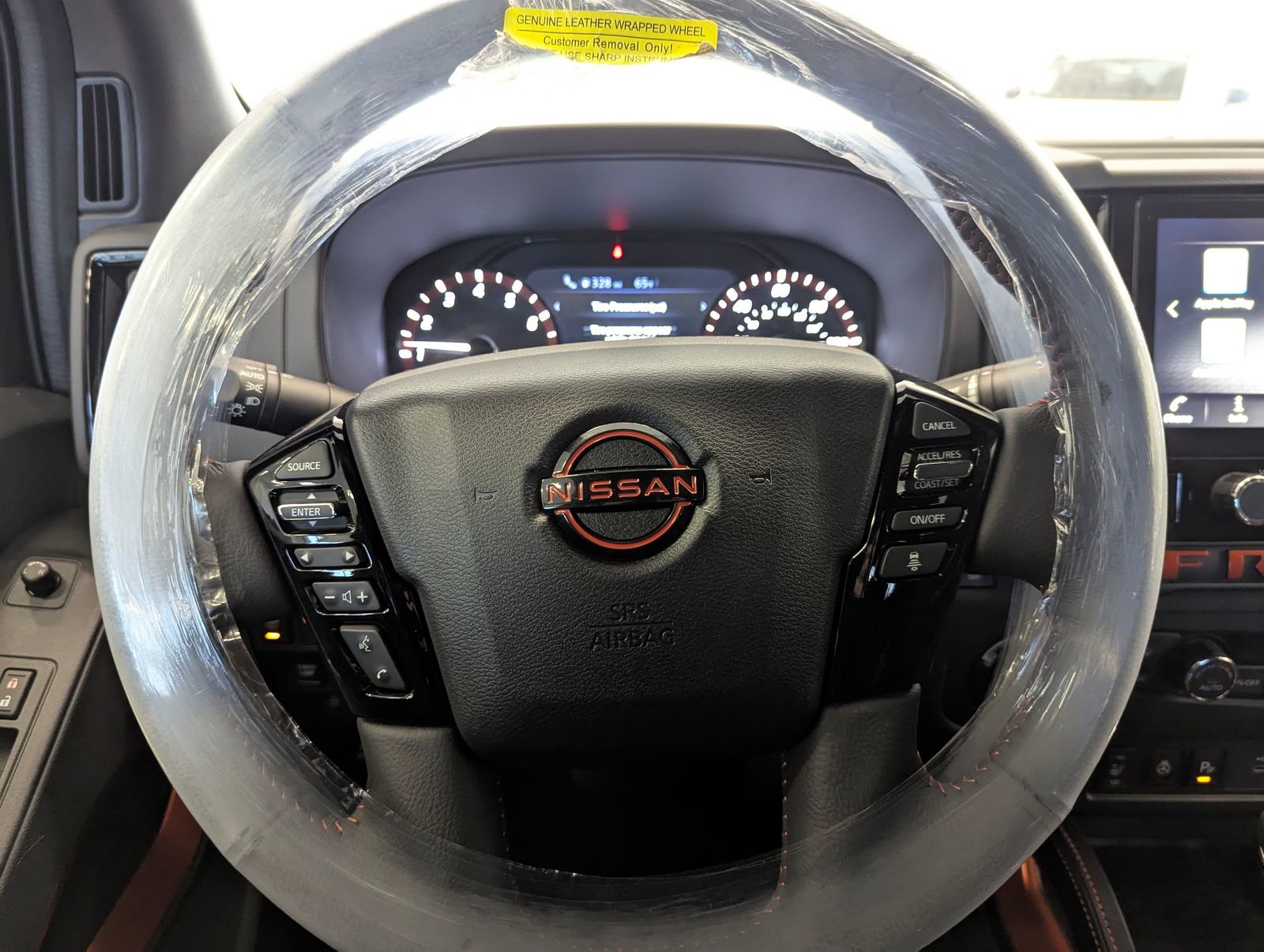 New 2025 Nissan Frontier PRO-4X w/ Pro Convenience Package image 18