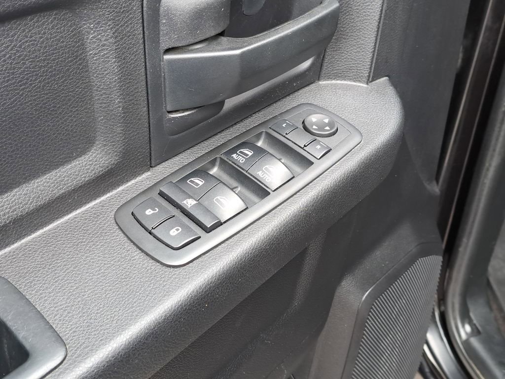 Used 2017 RAM 3500 Tradesman w/ Chrome Appearance Group image 22