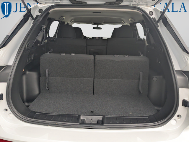 Used 2024 Mitsubishi Outlander ES FWD image 11