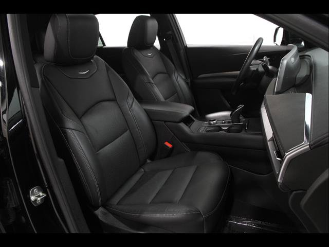 Used 2024 Cadillac XT4 Premium Luxury AWD/4WD image 17