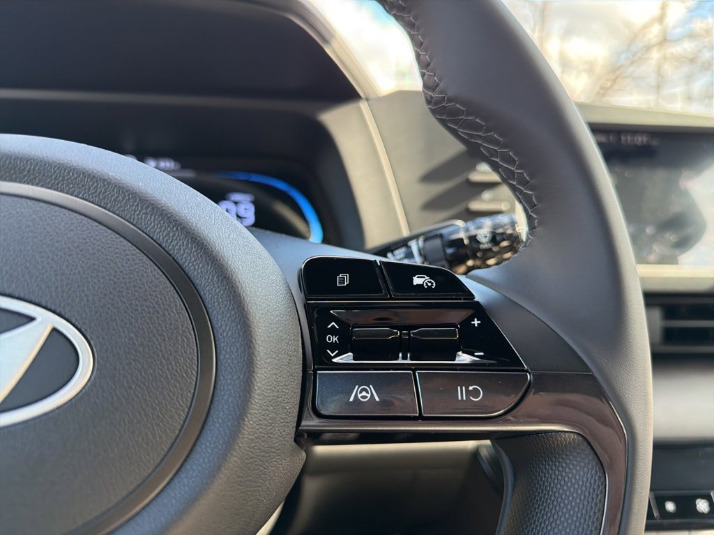 New 2025 Hyundai Elantra Sport image 30