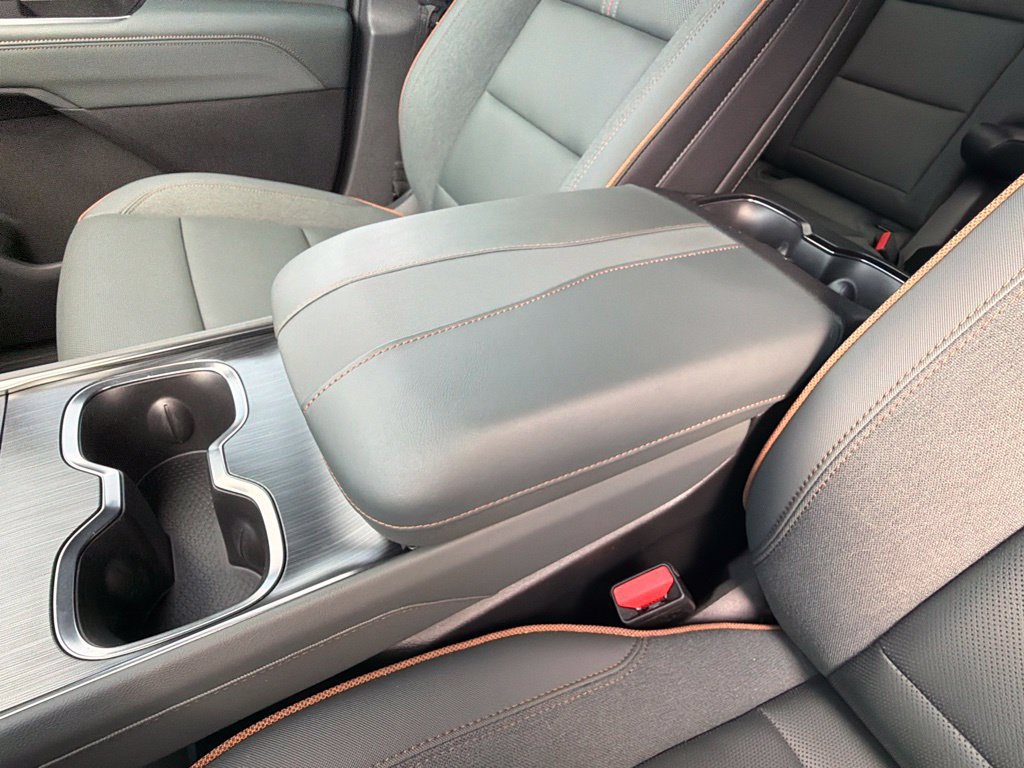 Used 2024 GMC Acadia AT4 AWD/4WD image 20