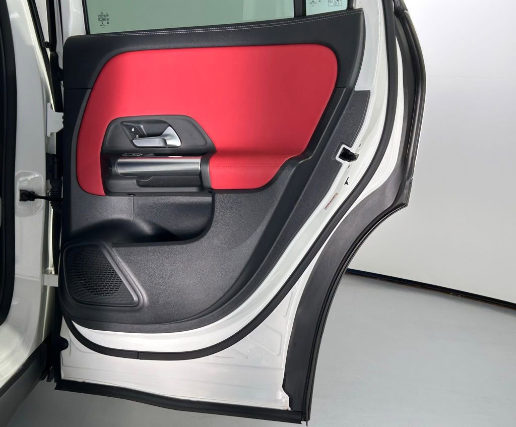 Used 2021 Mercedes-Benz GLA 35 AMG 4MATIC w/ Premium Package image 12