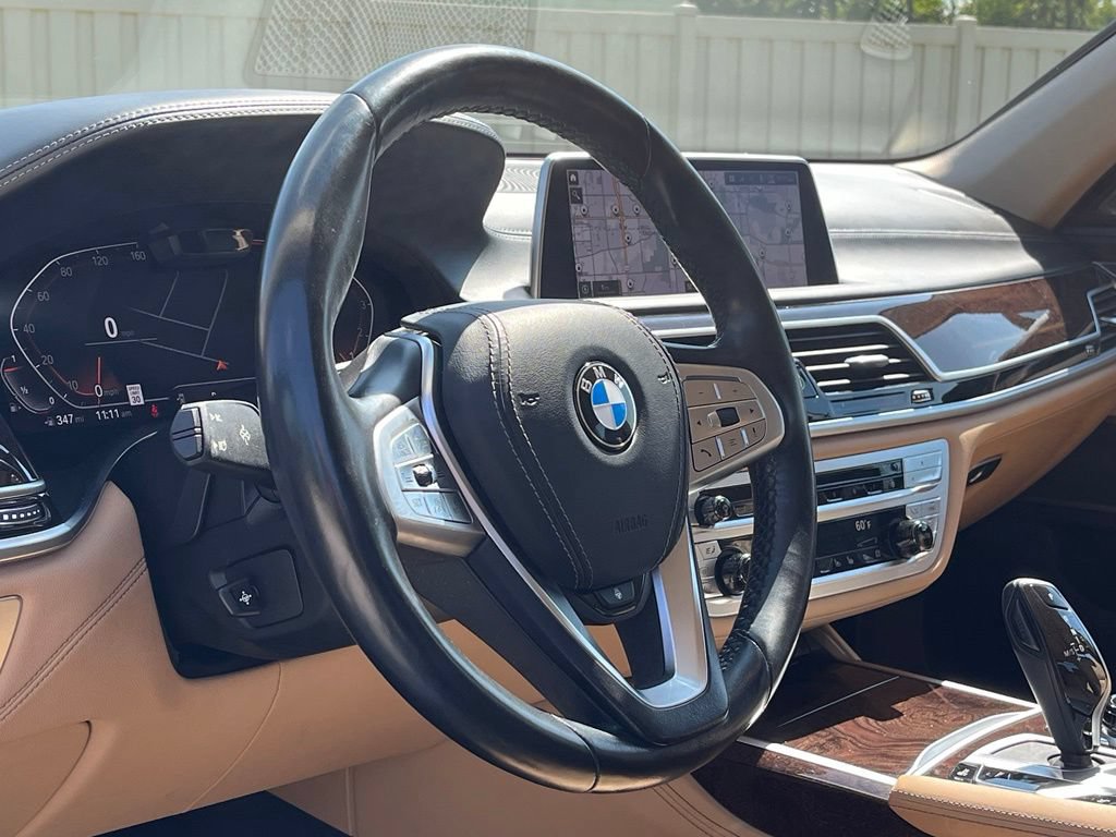 Used 2020 BMW 750i xDrive w/ Executive Package AWD/4WD image 19