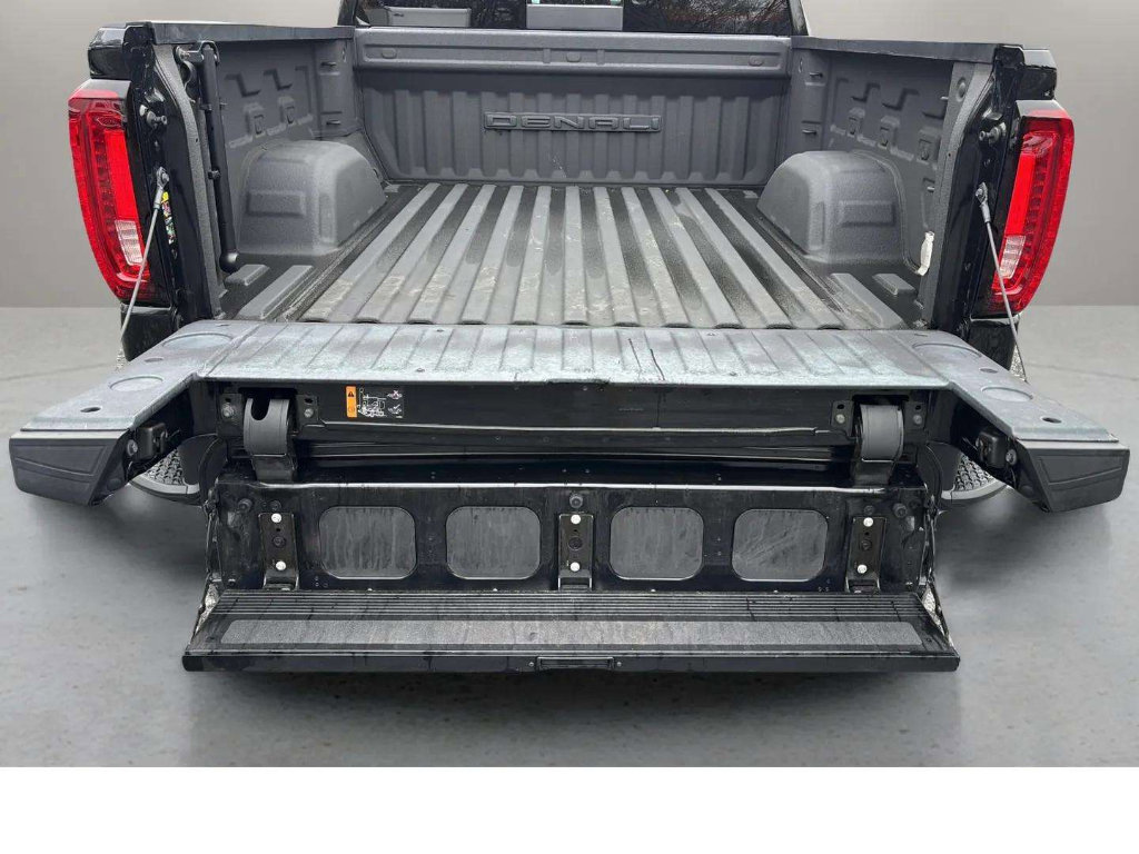 Used 2022 GMC Sierra 1500 Denali w/ Technology Package image 10