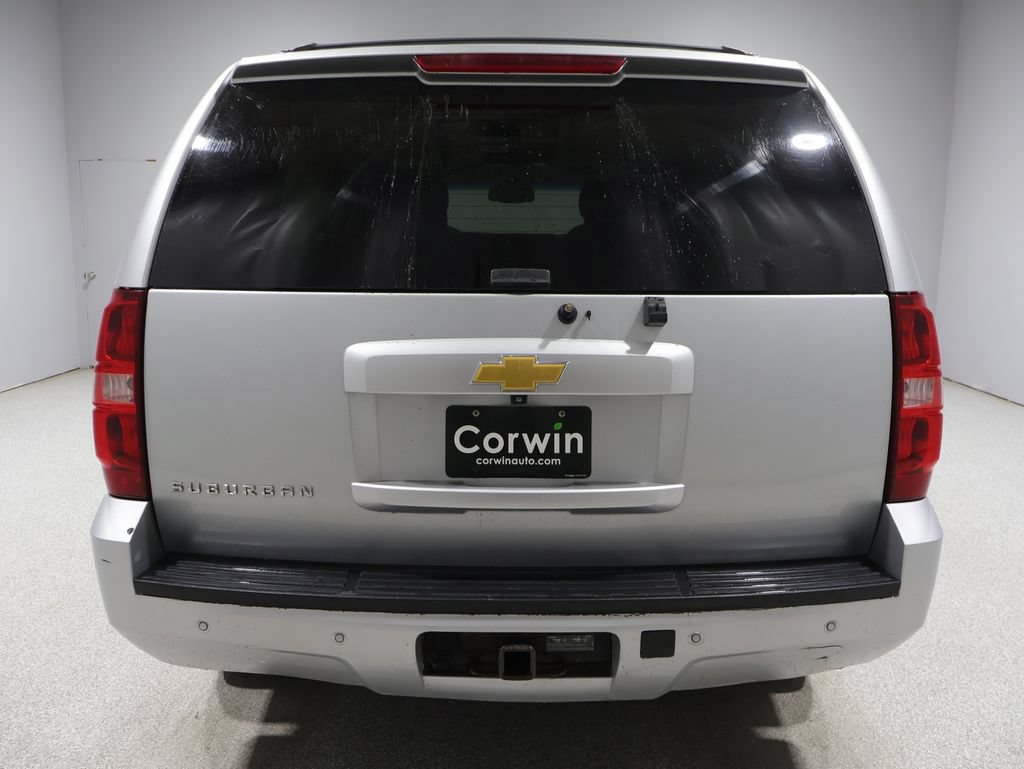 Used 2013 Chevrolet Suburban LT w/ Luxury Package AWD/4WD image 12