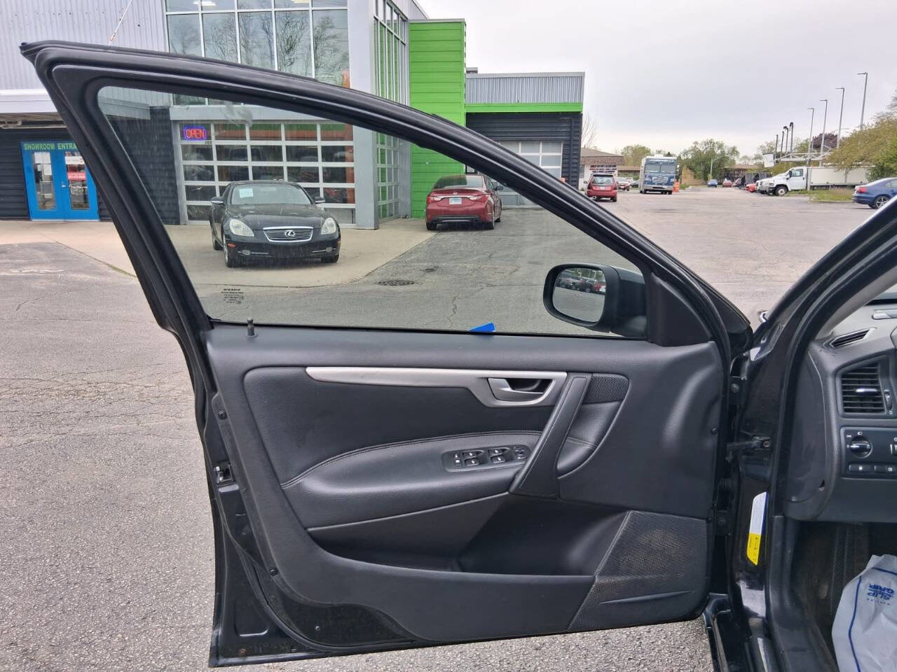 Used 2007 Volvo V70 2.4 FWD image 16