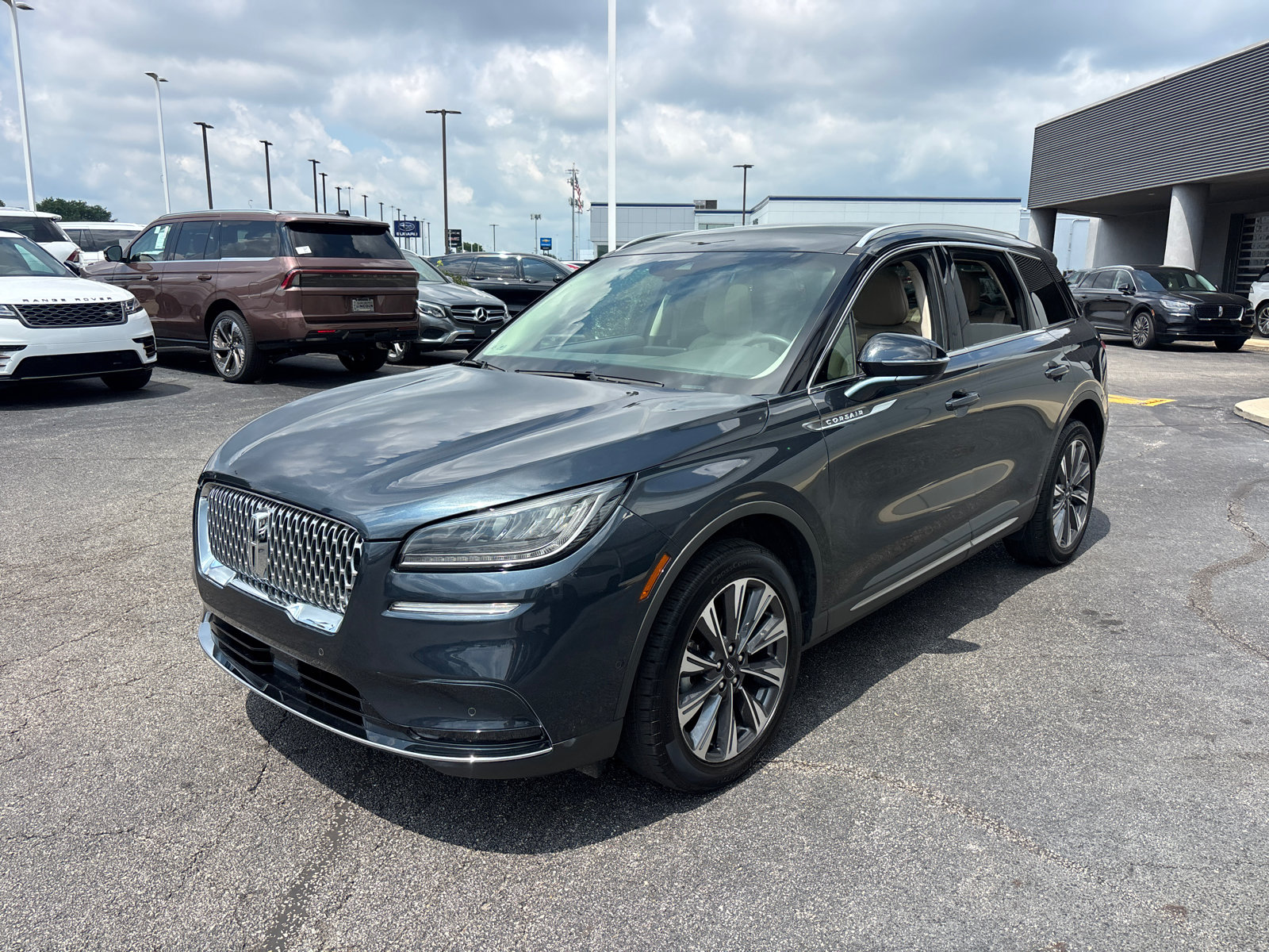 Used 2020 Lincoln Corsair Reserve w/ Equipment Group 201A AWD/4WD image 3